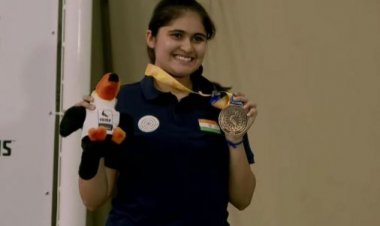 'गुलाबी साड़ी' गाने पर थिरकीं 'अनुपमा' स्टार रूपाली गांगुली