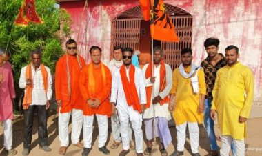 हिंदू नव जागरण समिति ने निकाली भव्य शोभायात्रा