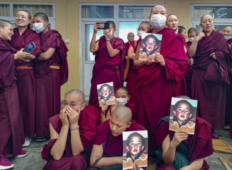 चीन ने अपने अंतरिक्ष स्टेशन के लिए ‘शेनझोउ-18’ के जरिये तीन सदस्यीय दल भेजा