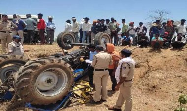 दतिया में श्रद्धालुओं से भरी ट्रैक्टर-ट्रॉली पलटी, हादसे में पांच  लोगों की मौत और 20 घायल