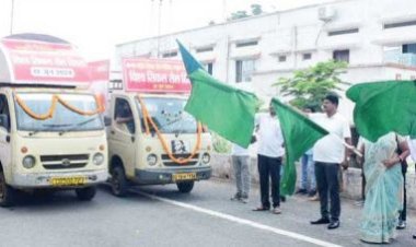 सिकलसेल जागरूकता रथ को कलेक्टर ने दिखाई हरी झंडी