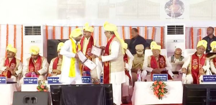 पंडित सुंदरलाल शर्मा मुक्त विश्वविद्यालय का छठवां दीक्षांत समारोह