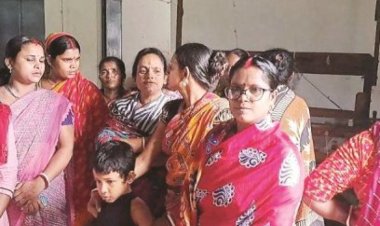 बुनकर समिति बोरगांव के अध्यक्ष पर भेदभाव का आरोप, पद से हटाने की मांग