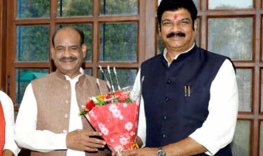 भाग्योदय तीर्थ पहुंचकर लोकसभा अध्यक्ष बिरला ने लिया मुनिका आशीर्वाद