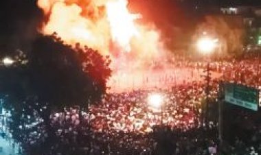 आतिशबाजी के साथ 51 फीट के रावण का दहन