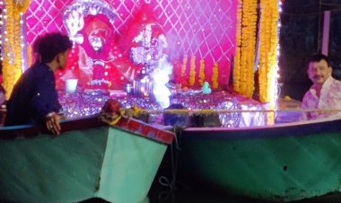 हिंदू उत्सव समिति भोपाल ने धूमधाम से मनाया शरदोत्सव:शीतलदास की बगिया में राधा-कृष्ण को कराया नौका विहार, खीर का किया वितरण