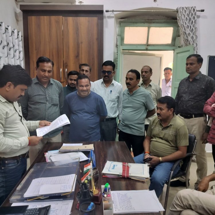 जैन मंदिर के सामने पोल नहीं लगाने की मांग:आगर मालवा में जैन समाज ने दिया ज्ञापन; शहर के 33 स्थानों पर पुलिस लगा रही कैमरे