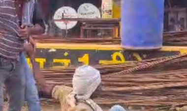 सीधी में पुरानी कहा-सुनी को लेकर आदिवासी युवक से मारपीट:वीडियो आया सामने, दुकानदार के बेटे से हुई लड़ाई, सामान लेने गया था शख्स