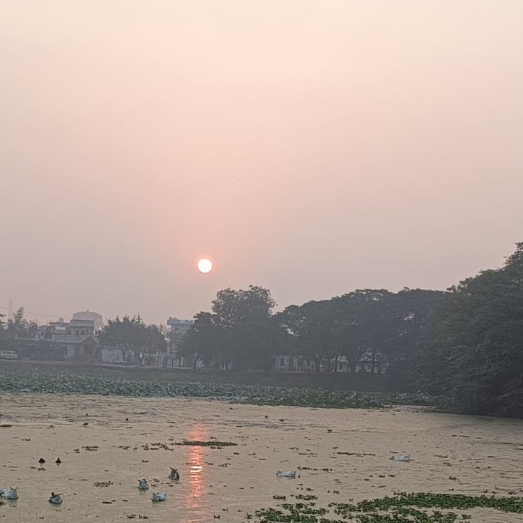 रायसेन में दिन गर्म तो रातें सर्द, सेहत पर असर:न्यूनतम तापमान 15, अधिकतम 30 डिग्री पर; उत्तर भारत में बर्फबारी होने के बाद बढ़ेगी ठंड