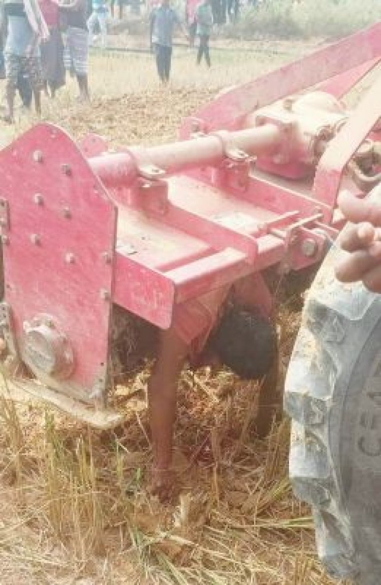 ट्रैक्टर के रोटावेटर में फंसकर नाबालिग की मौत