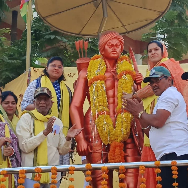 बालाघाट में ने मनाई वीर बिरसा मुंडा की जयंती:नपा अध्यक्ष बोलीं- देश और समाज के लिए वीर बिरसा मुंडा का त्याग अविस्मरणीय