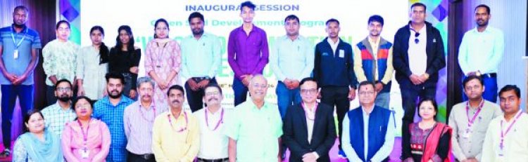 आजीविका मिशन और मध्यांचल बैंक की समन्वय बैठक:सीसीएल वितरण में आ रही समस्याओं पर हुई चर्चा, महिलाओं को रोजगार के लिए मिलेंगे लोन