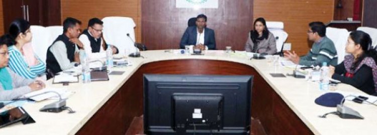 कलेक्टर ने कानून व्यवस्था पर ली बैठक