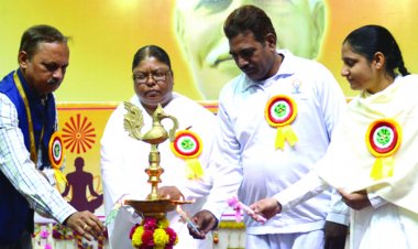 मनुष्य की बेलगाम इच्छाएं तनाव पैदा कर रही हैं-चन्द्रकला दीदी