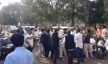 छत्तीसगढ़-महासमुंद में वक्फ बोर्ड अध्यक्ष के स्वागत में जमकर चले लाठी-डंडे और रॉड, कई लोग घायल