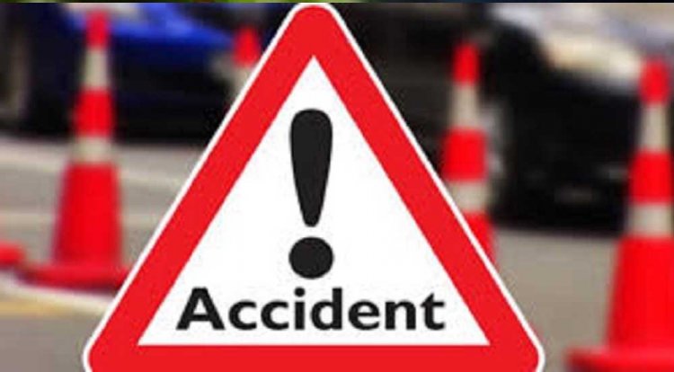 UP के गोरखपुर में तीन बाइक सवारों के बीच टक्कर, 5 लोगों की मौत, 2 जख्मी