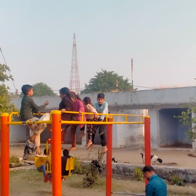 सर्द हवाओं का जोर बरकरार:सर्दी में बच्चों का रखें खास ख्याल, भिंड का तापमान 5 डिग्री तक गिरा