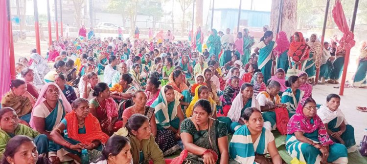 मितानिनों की हड़ताल जारी, धरना-प्रदर्शन