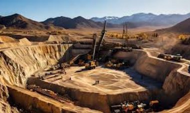 दक्षिण अफ्रीका में खदान में फंसने से कम से कम 100 खनिकों की मौत