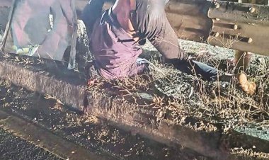 डिवाइडर से टकराई बाइक, दो युवकों की मौत