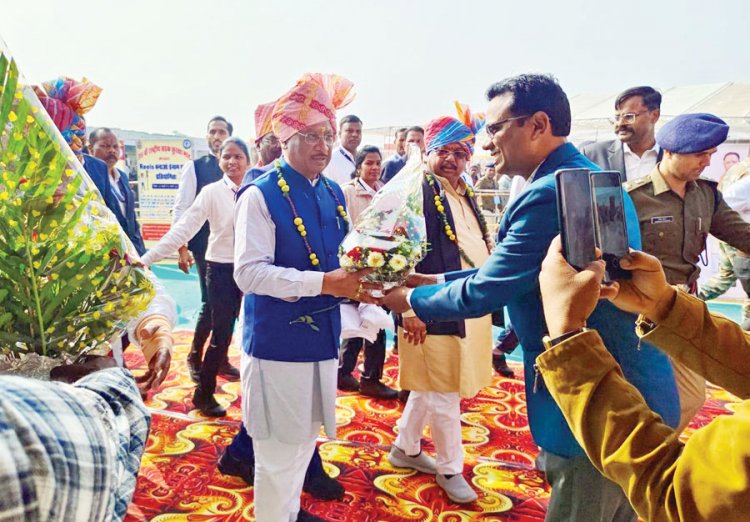 एसईसीएल भटगांव ने लगाया स्टॉल, सीएम ने किया अवलोकन