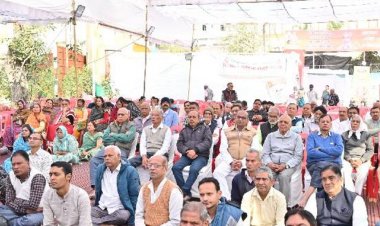 टीटी नगर जैन मंदिर भोपाल में धर्म सभा:सुख-दुख के लिए खुद जिम्मेदार, बाहरी परिस्थितियां सिर्फ निमित्त: मुनि निर्वग सागर