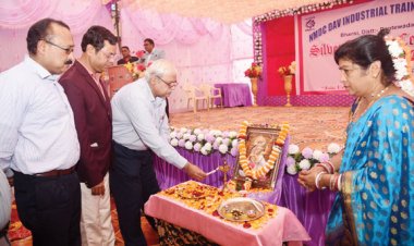 एनएमडीसी डीएवी आईटीआई भान्सी में रजत जयंती समारोह
