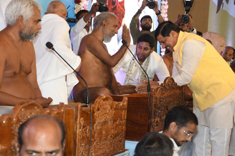 आचार्य विद्यासागर का स्मृति दिवस विधानसभा परिसर में मनाया गया