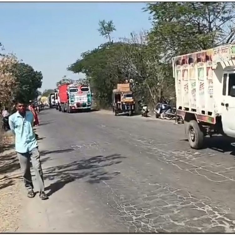 तेज रफ्तार अल्टो कार ने महिला को कुचला, मौत:मैहर में बेला-सीधी मार्ग पर हादसा; आक्रोशित परिजनों ने लगाया जाम