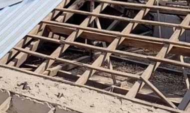 बैतूल जिला अस्पताल की छत से 170 टीन गायब:ठेकेदार ने एसपी से की शिकायत, सीसीटीवी होने के बावजूद हुई चोरी