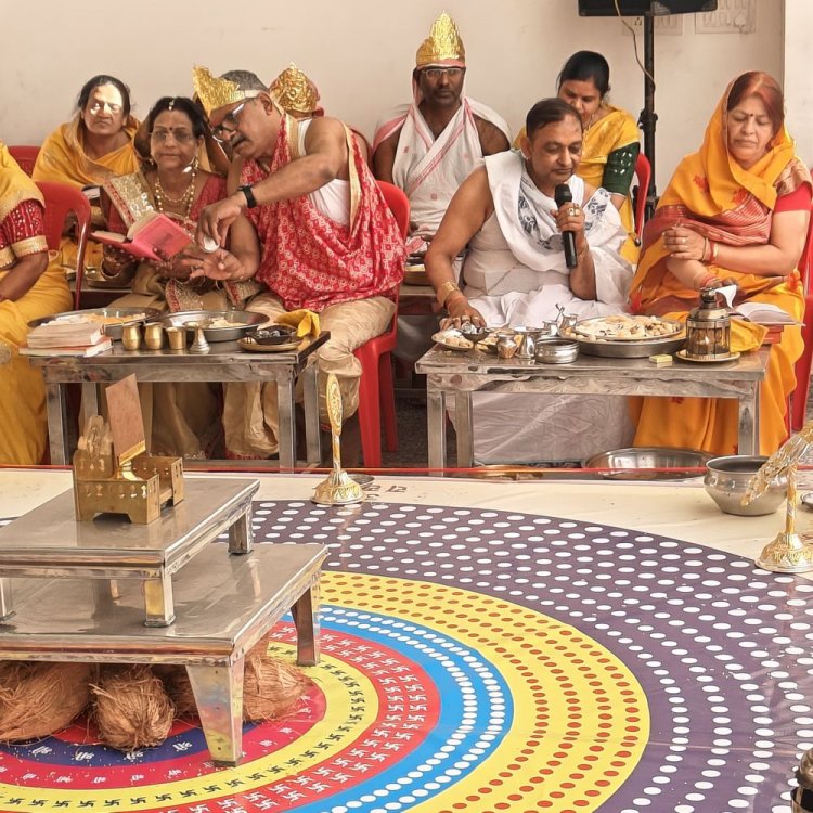 जैन मंदिरों में अष्टानिका पर्व का आयोजन:सिद्ध चक्र महामंडल विधान में भक्ति नृत्य से की भगवान की आराधना