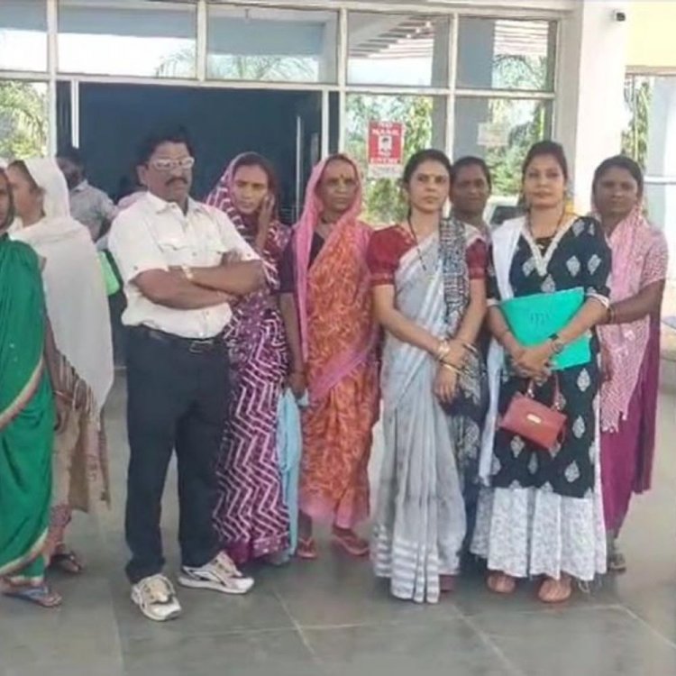 अवैध शराब बिक्री से ग्रामीणों में आक्रोश:बालाघाट कलेक्टर से शिकायत, कहा- सिकंद्रा पंचायत में चाय-किराना दुकानों में बिक रही शराब