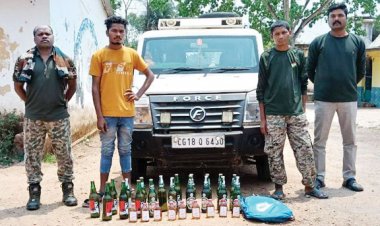 अवैध शराब समेत वाहन जब्त