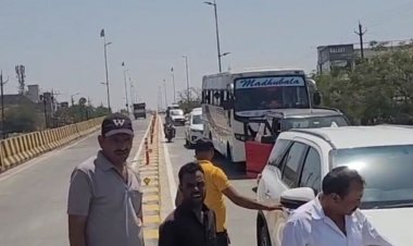 रामनगर-बावड़ियां ब्रिज पर डिवाइडर बनने के बाद यातायात शुरू:पहले ही दिन तीन वाहनों की टक्कर, डेढ़ माह पहले हादसों के कारण बंद किया गया था
