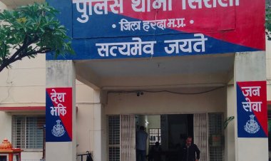 बदमाशों ने हाट बाजार में महिला से की छेड़छाड़:पत्नी की आवाज सुनकर पहुंचे पति को भी पीटा; जान से मारने की धमकी दी