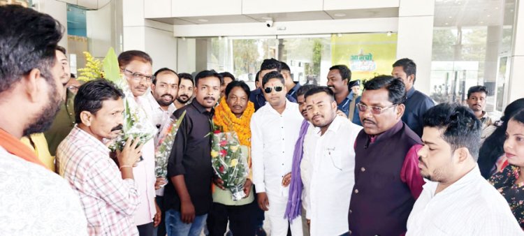 वक्फ संशोधन बिल पास होने के बाद सांसद के बस्तर आगमन पर स्वागत