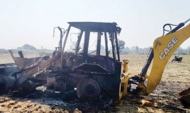 छत्तीसगढ़-झारखंड सीमा पर नक्सलियों का उत्पात