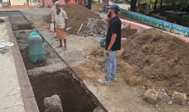 शाजापुर के मां राजराजेश्वरी मंदिर में सभामंडप का विस्तार शुरू:नवरात्रि से पहले होगा पूरा, पत्थरों की नक्काशी से बढ़ेगी शोभा, विधायक ने दिए 1.28 करोड़ रुपए