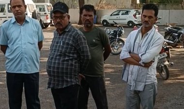 मिर्गी के मरीज ड्राइवर का बस में मिला शव:मैहर में परिजनों ने जताई हत्या की आशंका, बस मालिक पर मामला दबाने का आरोप