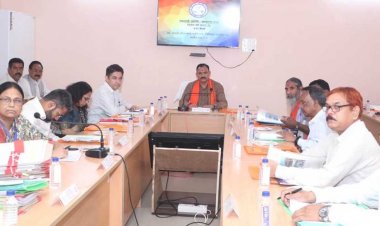 रायपुर : सरकारी मेडिकल कॉलेज बनें जनता की पहली पसंद : स्वास्थ्य मंत्री जायसवाल