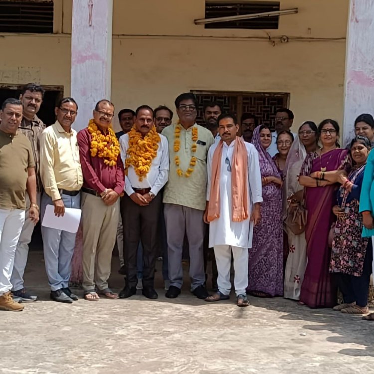 रायसेन में मप्र शिक्षक संघ की जिला इकाई का चुनाव:गिरीश चंदेल अध्यक्ष, राजेश जोशी सचिव और सूर्यप्रकाश मिश्रा कोषाध्यक्ष चुने गए