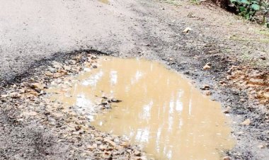 प्रधानमंत्री ग्राम सडक़ का हाल बदहाल, साल भर में जर्जर