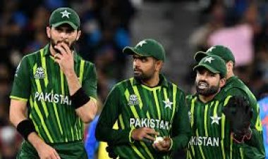 पीसीबी का सेंट्रल कॉन्ट्रैक्ट: बाबर, रिज़वान समेत किसी क्रिकेटर को 'ए' कैटेगरी में जगह नहीं