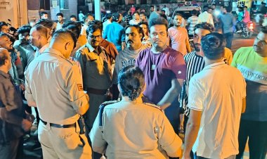 दो पक्षों में लाठी-डंडों से मारपीट, 9 लोग घायल:नीमच के बघाना में अवैध नशे की शिकायत पर झगड़ा; जिला अस्पताल में भी भिड़ंत