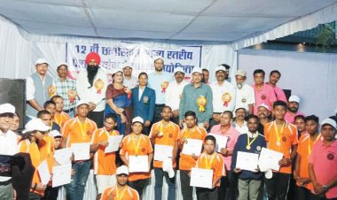 राज्य स्तर पैरा दिव्यांग तैराकी जशपुर के खिलाडिय़ों को 3 गोल्ड और 3 सिल्वर