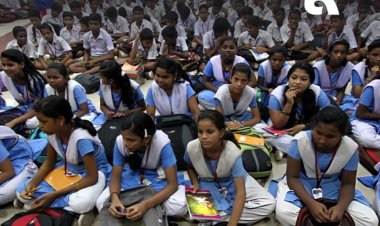 यूपी में 155 स्‍टूडेंट्स को पढ़ा रहे केवल 2 टीचर:पहली से पांचवी तक की क्‍लासेज एक साथ; टीचर्स एसोसिएशन ने कहा-चौपट हो रही पढ़ाई