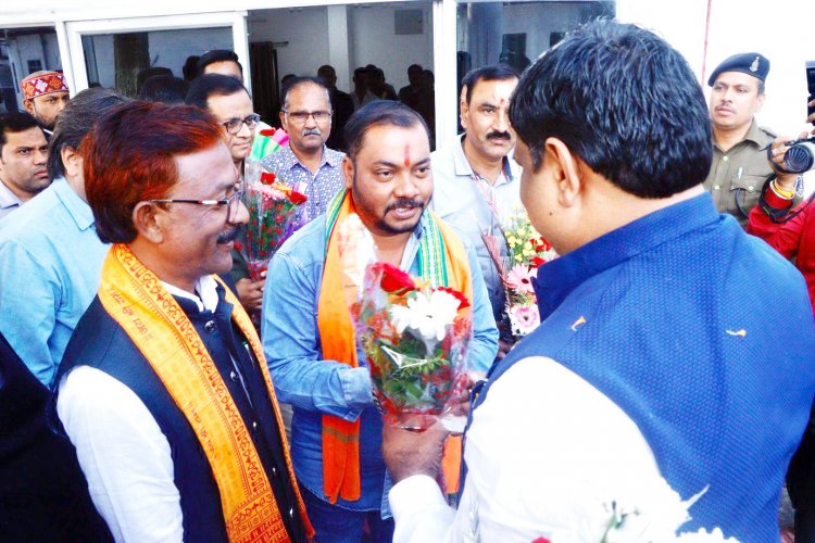 रायगढ़ पहुंचे स्कूल शिक्षा मंत्री का भाजपाइयों ने किया स्वागत