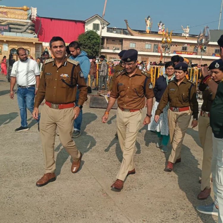 कुबेरेश्वर धाम में रुद्राक्ष महोत्सव की सुरक्षा व्यवस्थाओं की समीक्षा:उप पुलिस महानिरीक्षक ने मार्ग, भीड़ नियंत्रण, पार्किंग और आपात सेवा निर्देश दिए