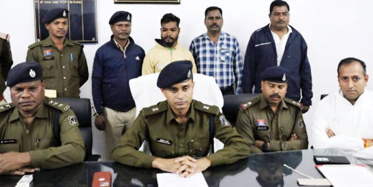 सिर कटी लाश की गुत्थी सुलझी, आरोपी बंदी