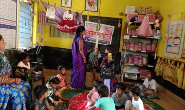 आंगनबाड़ी में टीकाकरण व स्वास्थ्य देखभाल की दी जानकारी